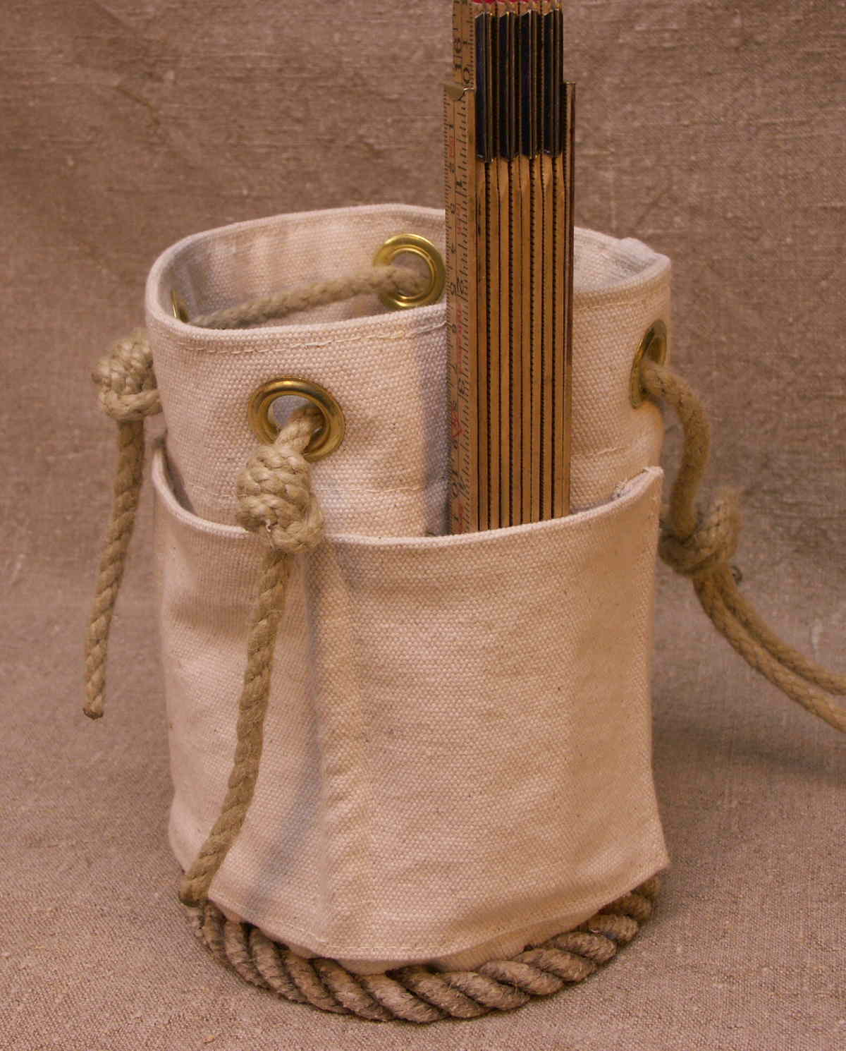 Tool bags in rough canvas 
