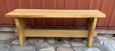 A bench in oak